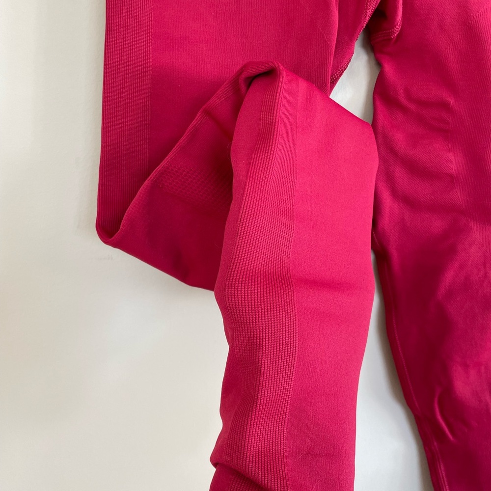 Lululemon compression pant - Picture 6 of 7